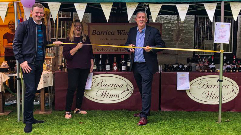 The Rt Hon Sir Lindsay Hoyle MP carries out the grand opening at Barrica in the Park, accompanied by Barrica Wines director, Jane Cuthbertson